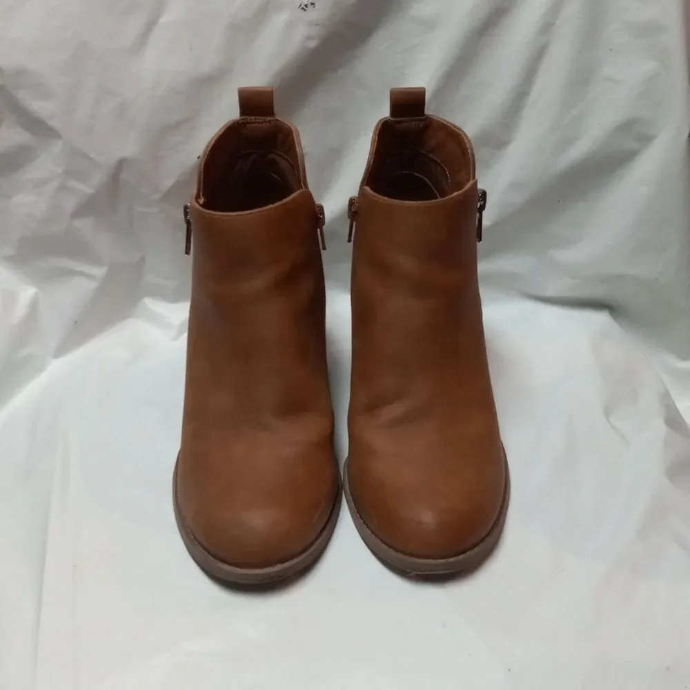 DV Dolce Vita Gladice Wedge Bootie Tan 8